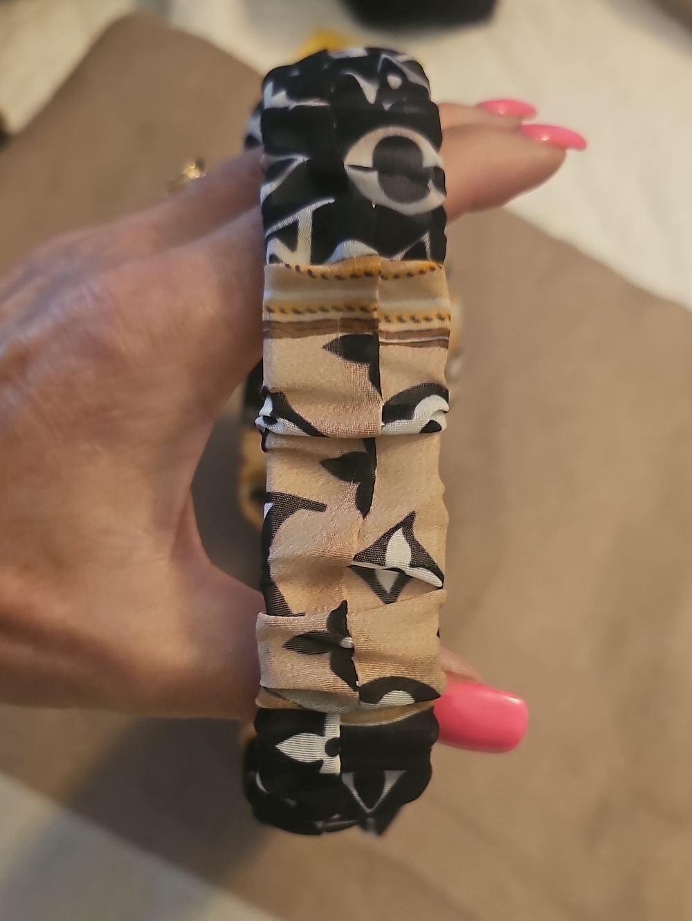 Black & Beige LV Patterned Knotted Headband - Picture 3 of 3
